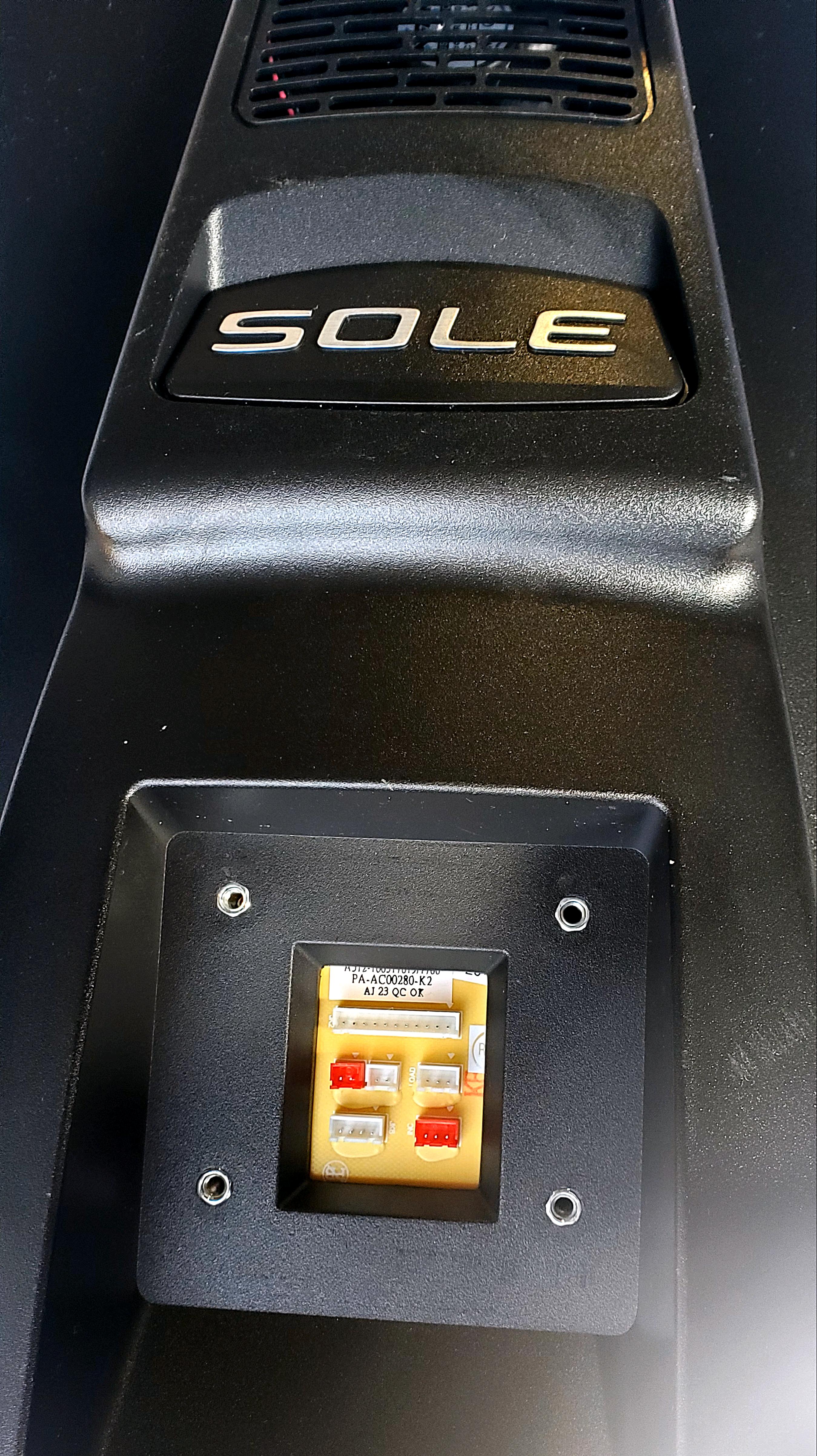 Sole Fitness E95 Elliptical (2016) Console p/n RZ5YE0210-20 Sole Fitness E95 Elliptical (2016) Console p/n RZ5YE0210-20